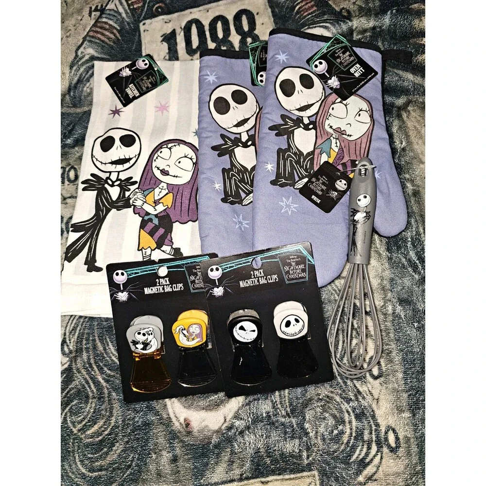 Disney Nightmare Before Christmas Jack Skellington & Sally Kitchen Set Whisk